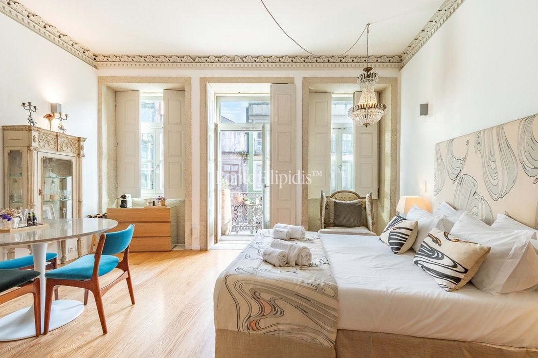 Palácio Fenizia: Porto’s Whispering Elegance, Where Time Stands Still - 5