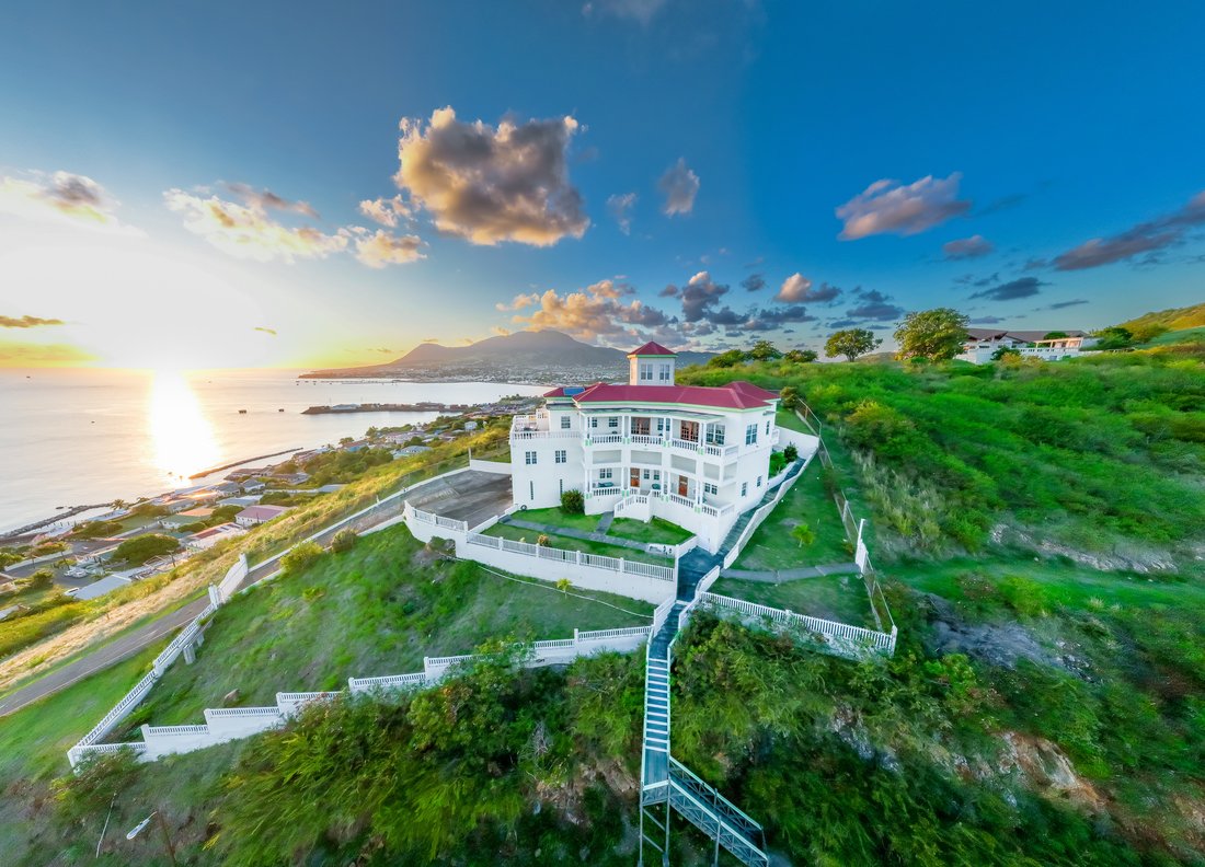 House in Basseterre, Saint Peter Basseterre Parish, Saint Kitts and Nevis 1 - 15380261