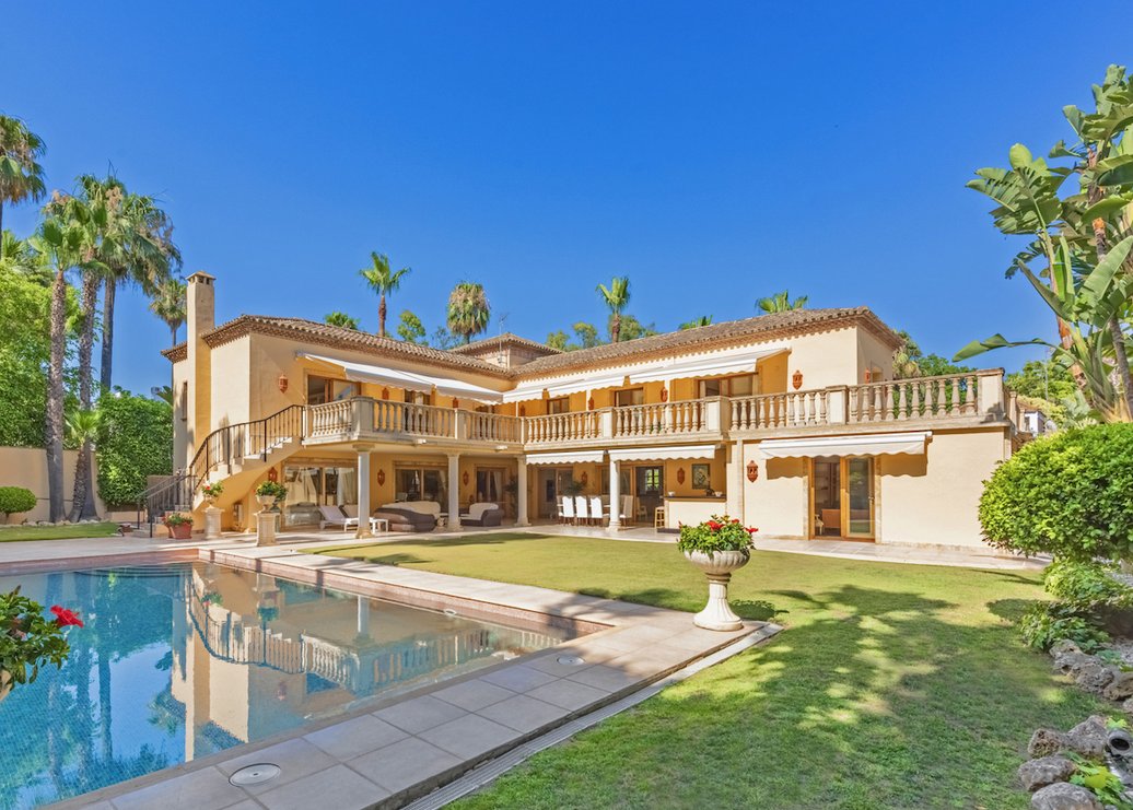 Villa in Puerto Banus, Marbella, Spain 1 - 15380564