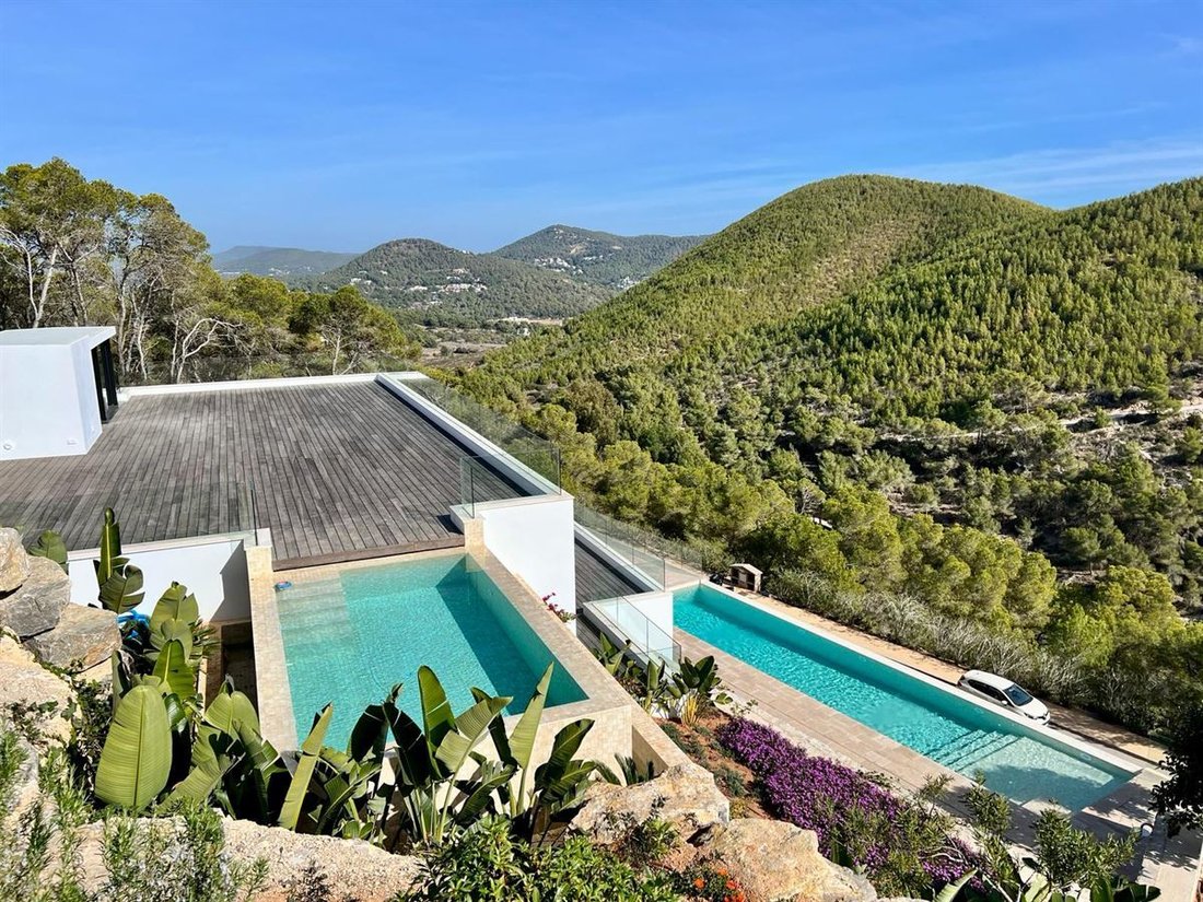 Villa in Roca Llisa, Santa Eularia des Riu, Balearic Islands 1 - 15384309