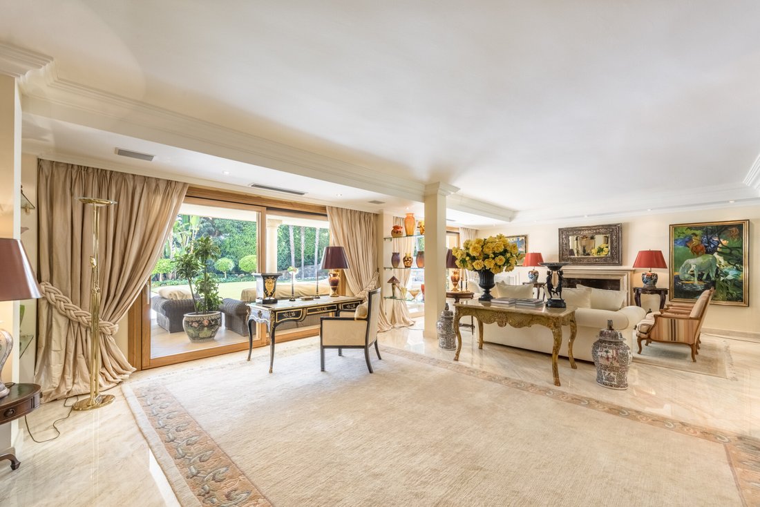 Villa in Puerto Banus, Marbella, Spain 4 - 15380564