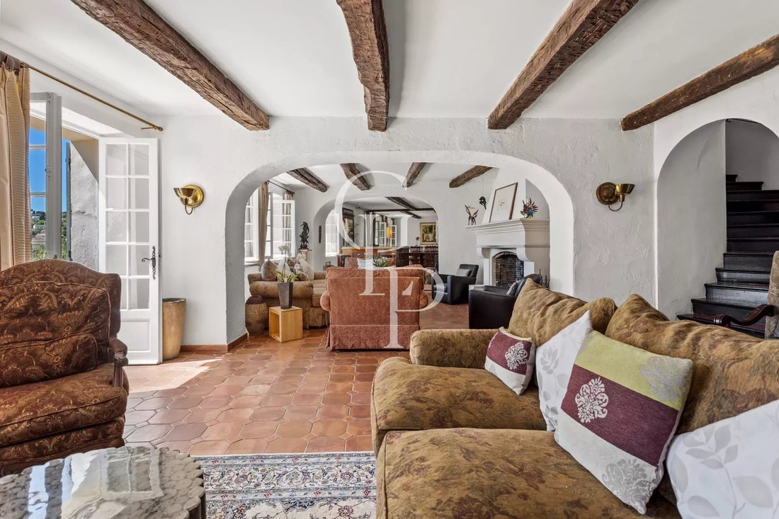 House in Grasse, Provence-Alpes-Côte d'Azur, France 4 - 15380856