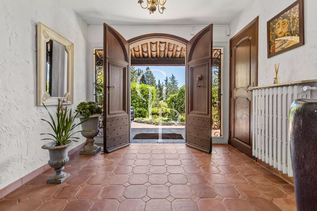 House in Grasse, Provence-Alpes-Côte d'Azur, France 3 - 15380856