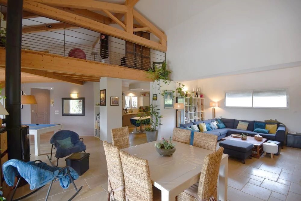 Villa in Saint-Paul-en-Forêt, Provence-Alpes-Côte d'Azur, France 4 - 15379484