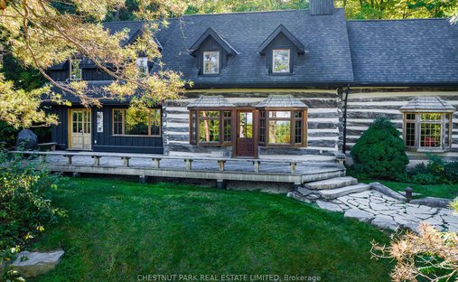 House in Clearview, Ontario, Canada 1