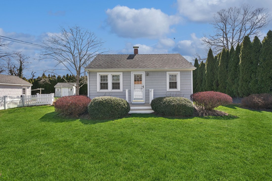 House Hampton Bays In Hampton Bays, New York, United States For Rent ...
