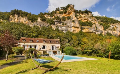 House in La Roque-Gageac, Nouvelle-Aquitaine, France 1