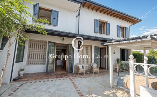 Country House in Center, Forte dei Marmi, Tuscany 1