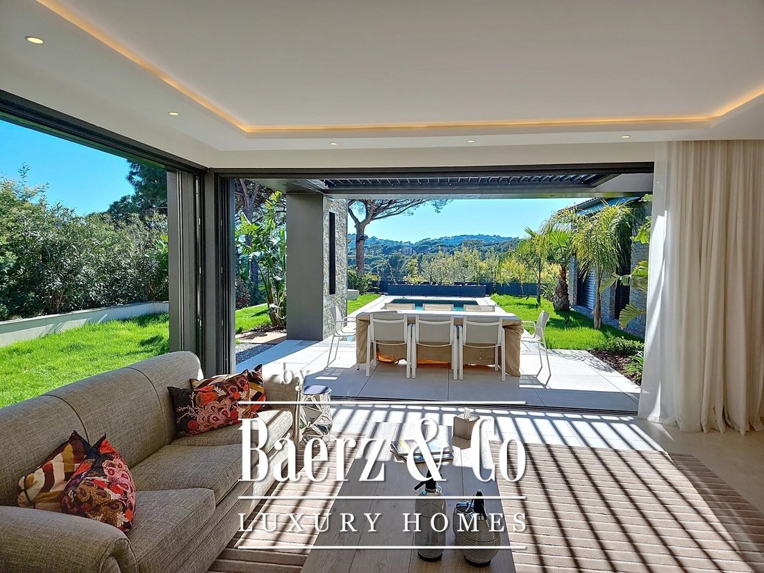 Villa in French Riviera, Provence-Alpes-Côte d'Azur, France 3 - 15384406