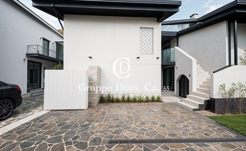 Country House in Vittoria Apuana, Forte dei Marmi, Tuscany 1