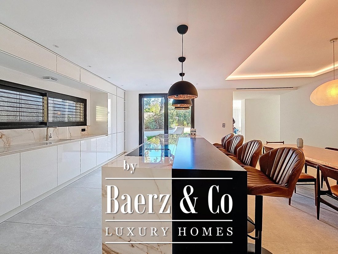 Villa in French Riviera, Provence-Alpes-Côte d'Azur, France 5 - 15384406