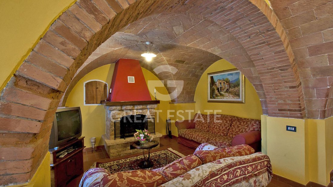 Estate in Volterra, Tuscany, Italy 2 - 15383092