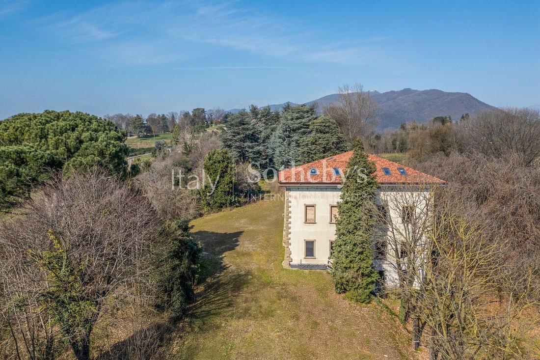 House in Merate, Lombardy, Italy 4 - 15385801