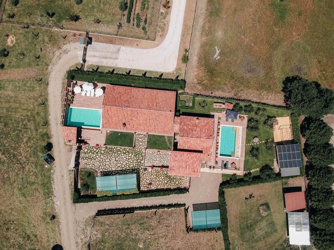 Villa in Castiglione del Lago, Umbria, Italy 5 - 15383510