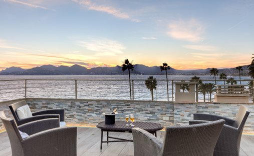 Appartement à Saint Nicolas, Cannes, France 1