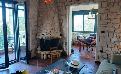 Casa in Egina, Attica, Grecia 1