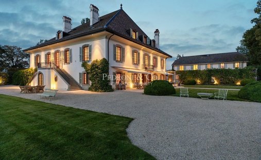Castle in Meinier, Genève, Switzerland 1