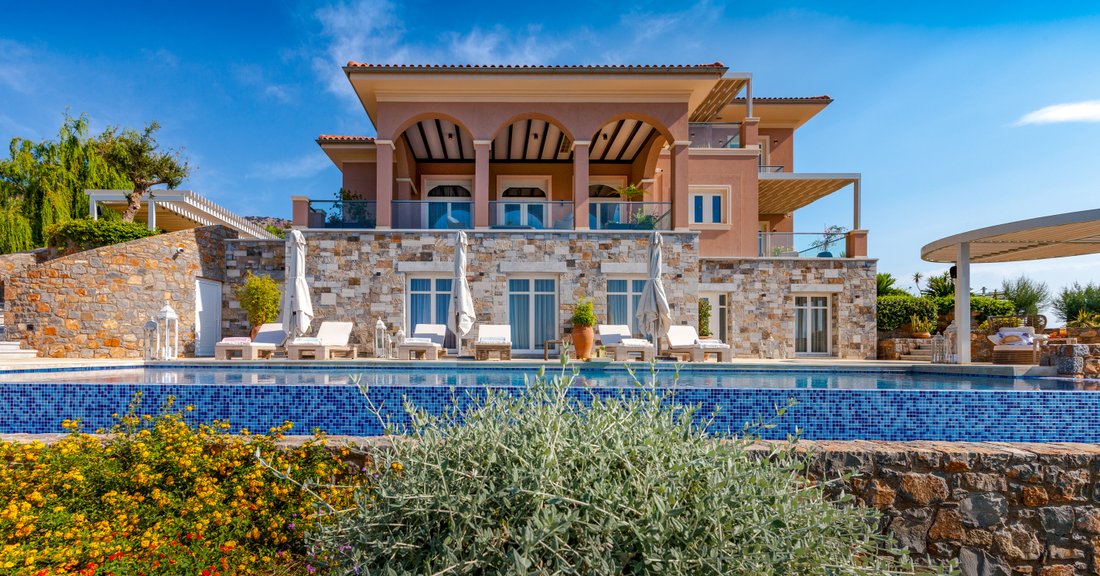 Villa in Community of Vrouchas, Agios Nikolaos Municipal Unit, Greece 2 - 15388758