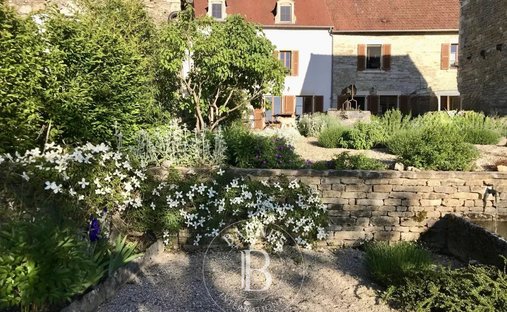 House in Mont-Saint-Jean, Bourgogne – Franche-Comté, France 1