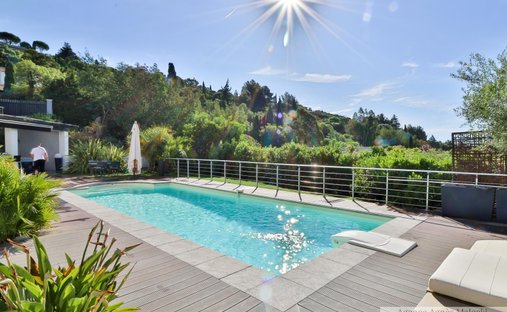 Estate in Nord, Cavalaire-sur-Mer, France 1