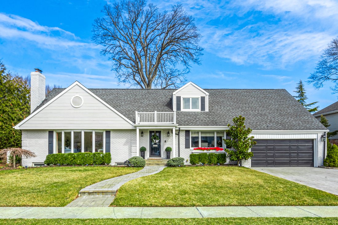 House in Rockville Centre, New York, United States 1 - 15390094