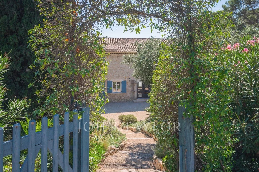 Country House in Granettes-Jauberte-Sainte Anne, Aix-en-Provence, France 4 - 13326123
