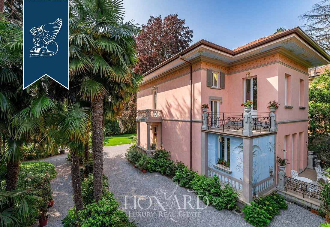 Villa in Albavilla, Lombardy, Italy 1 - 13180336