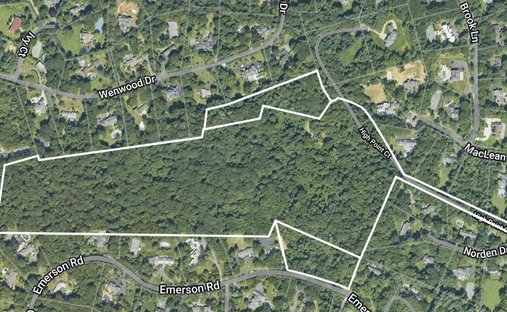 Land in Old Brookville, New York, United States 1