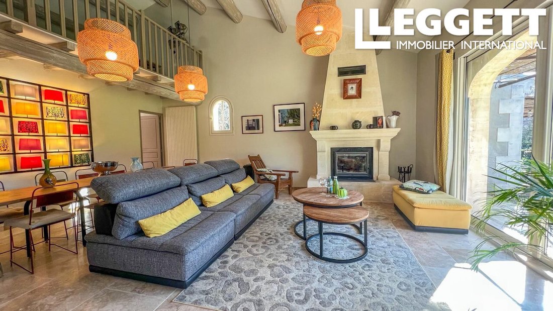 Villa in Saint-Rémy-de-Provence, Provence-Alpes-Côte d'Azur, France 5 - 15392075