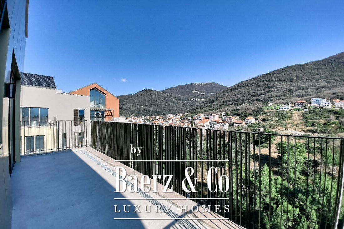 Penthouse in Tivat, Tivat Municipality, Montenegro 3 - 15393638