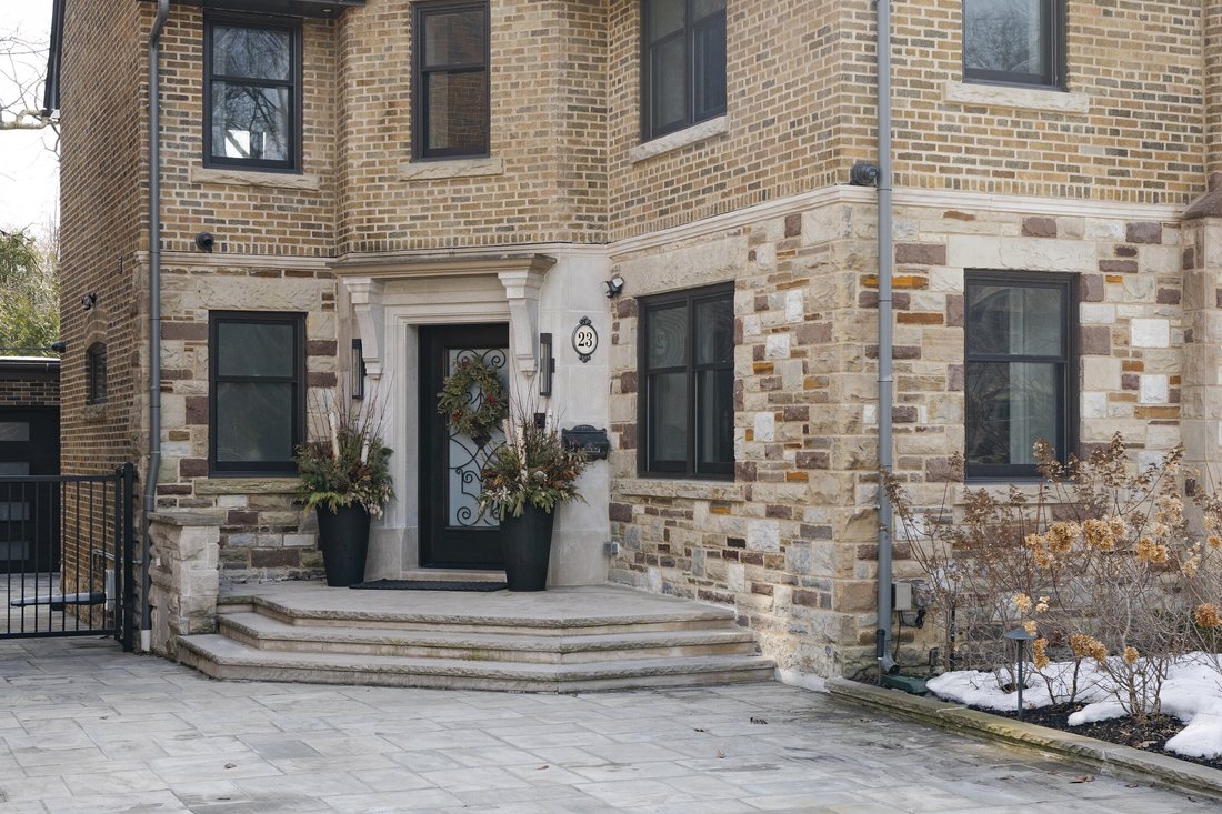 House in Toronto, Ontario, Canada 2 - 15391870