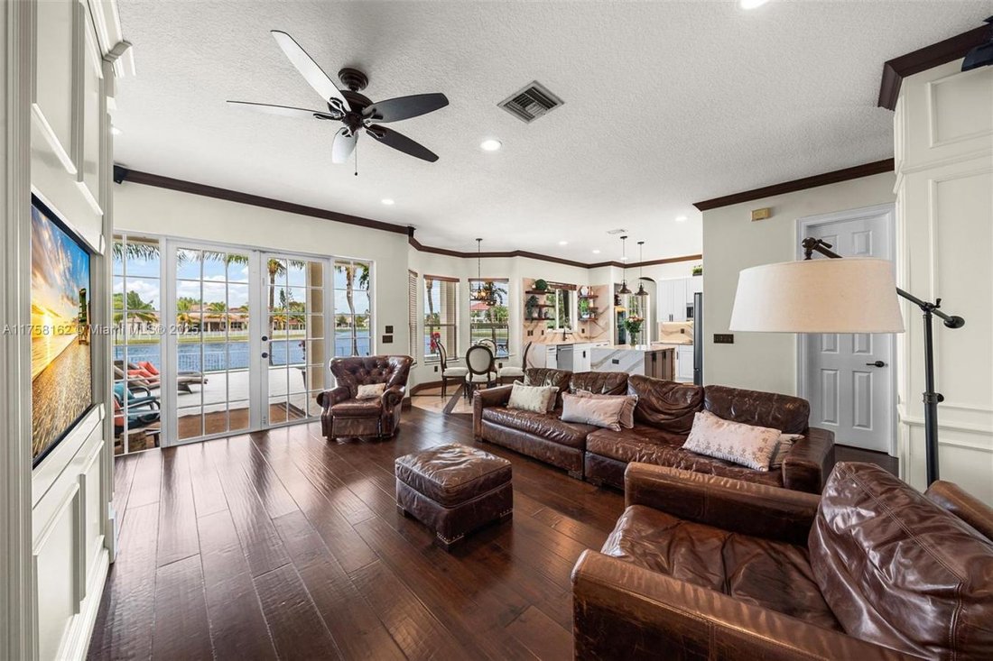 House in Miramar, Florida, United States 3 - 15391978