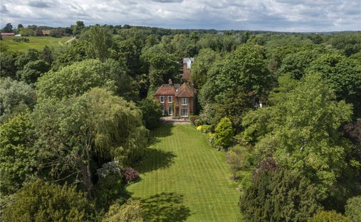 House in Nascot Wood, Watford, England 1