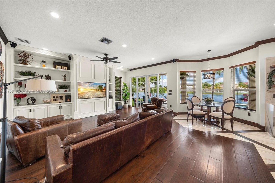 House in Miramar, Florida, United States 4 - 15391978