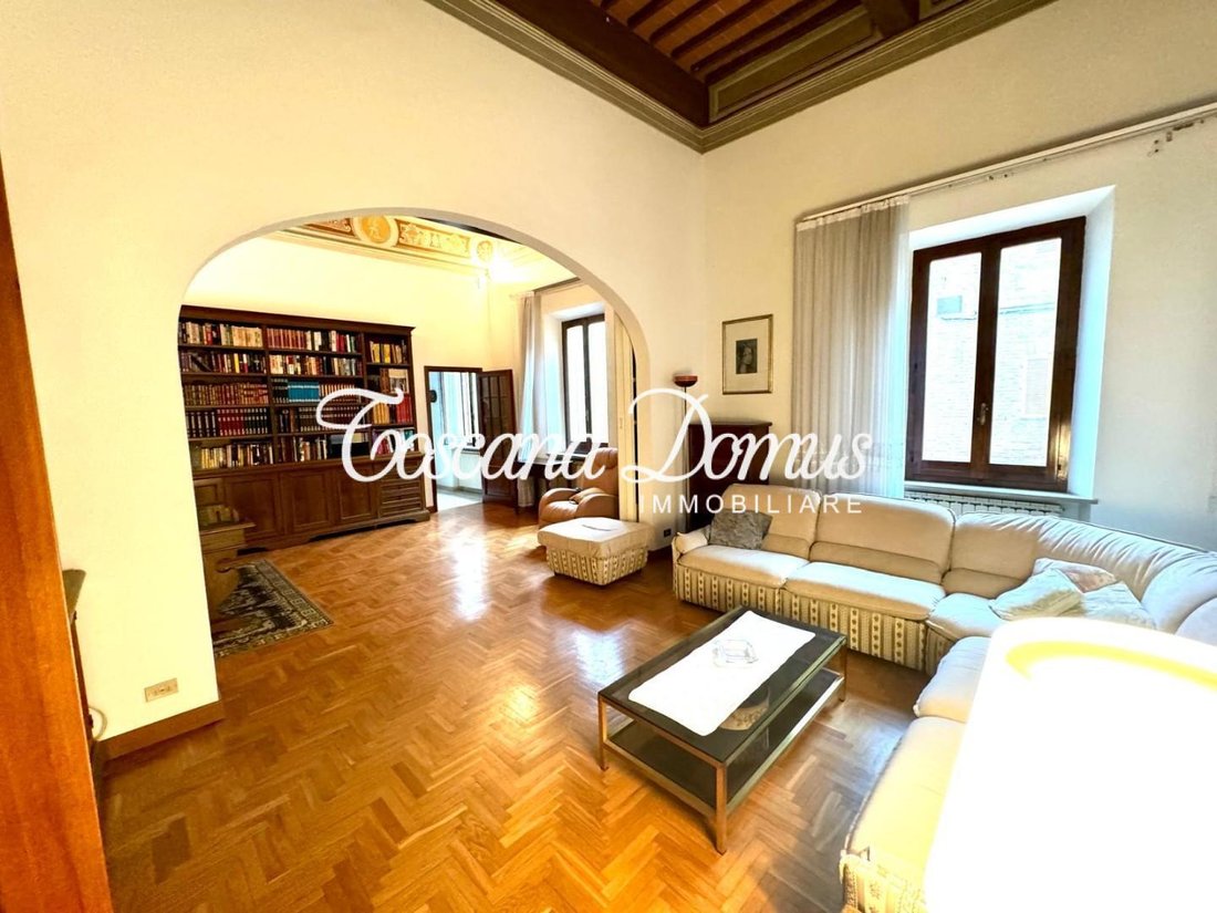 House in Siena, Tuscany, Italy 3 - 14968311