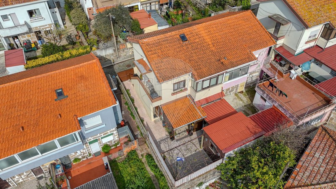 House in Santa Marinha e Sao Pedro da Afurada, Porto District, Portugal 1 - 15391247