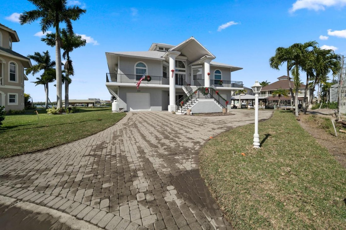 Maison à Bonita Springs, Floride, États-Unis 1 - 15392863