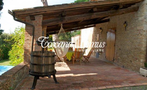 Farm Ranch in Asciano, Tuscany, Italy 1