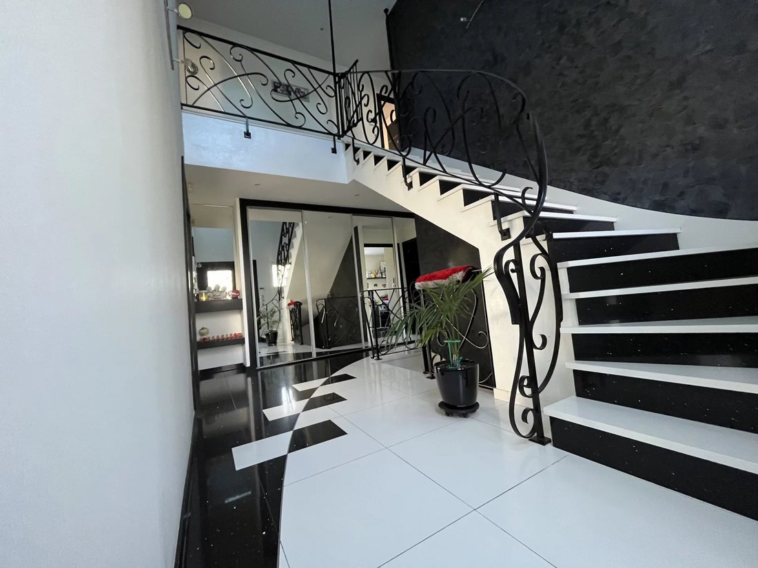House in Ormesson-sur-Marne, Ile-de-France, France 4 - 15390952