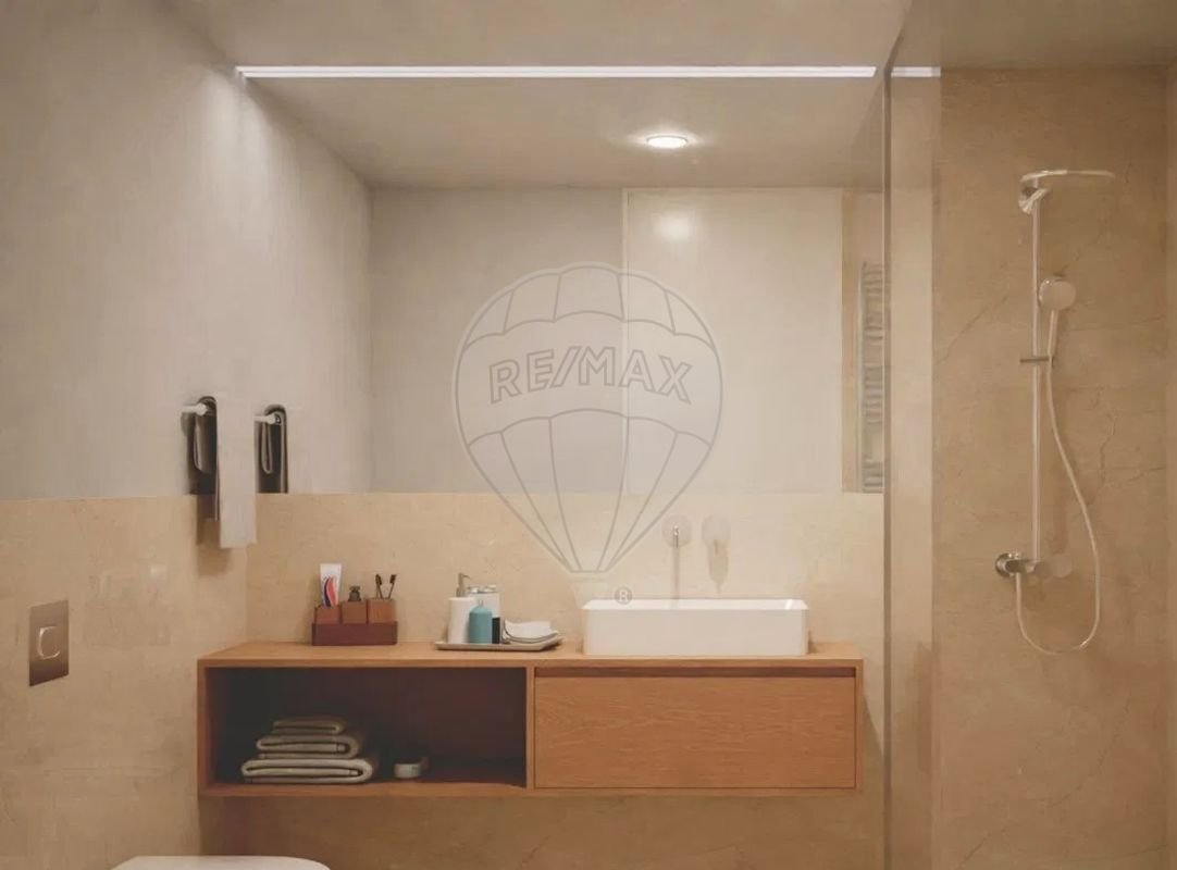 Apartment in Matosinhos e Leca da Palmeira, Porto District, Portugal 5 - 15391229