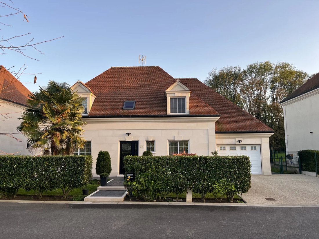 House in Ormesson-sur-Marne, Ile-de-France, France 1 - 15390952