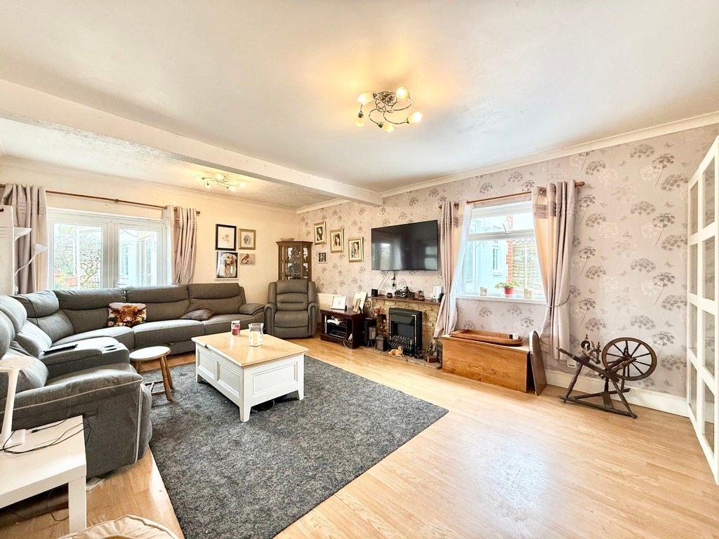House in Yeovil, England 3 - 15391104