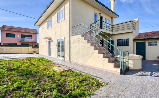 House in Custoias, Leca do Balio e Guifoes, Porto District, Portugal 1