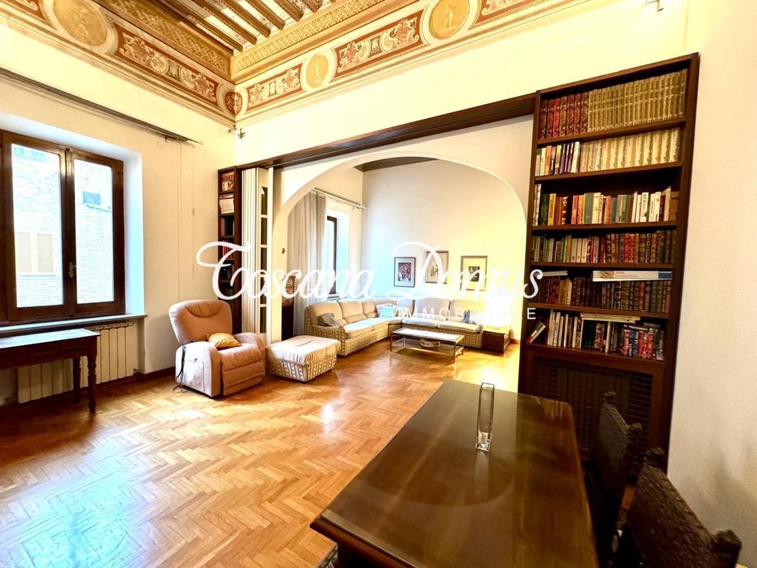 House in Siena, Tuscany, Italy 2 - 14968311