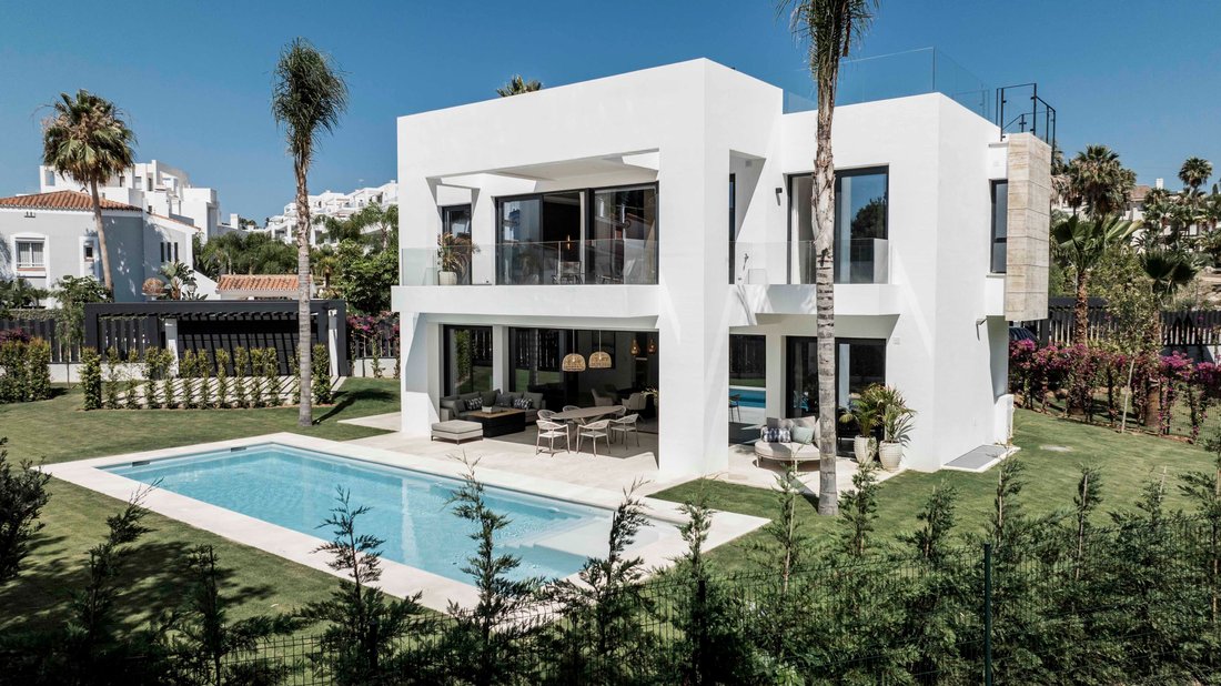 Villa in Estepona, Andalusia, Spain 5 - 15394150