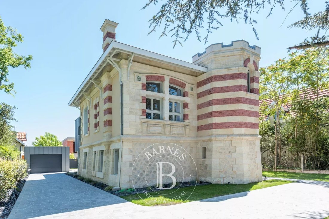 House in Bourg, Pessac, France 3 - 13848924