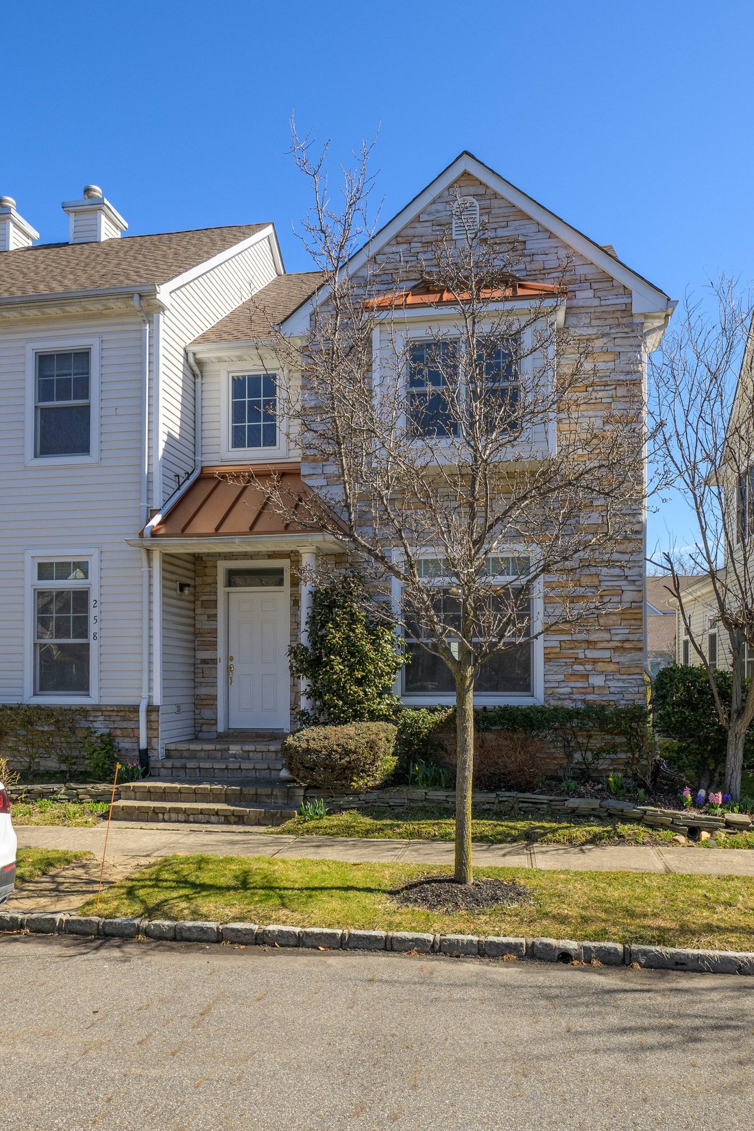 Condo in Port Washington, New York, United States 2 - 15394457