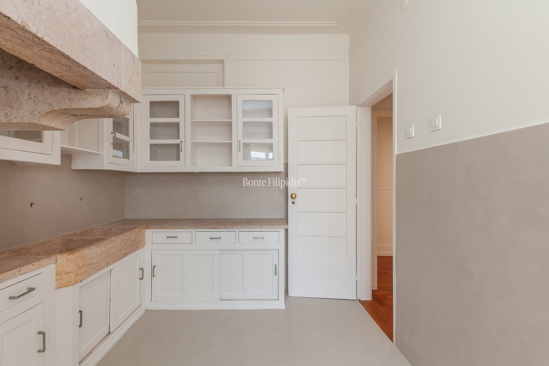 Apartment in Santo Antonio, Lisbon, Portugal 4 - 15394876
