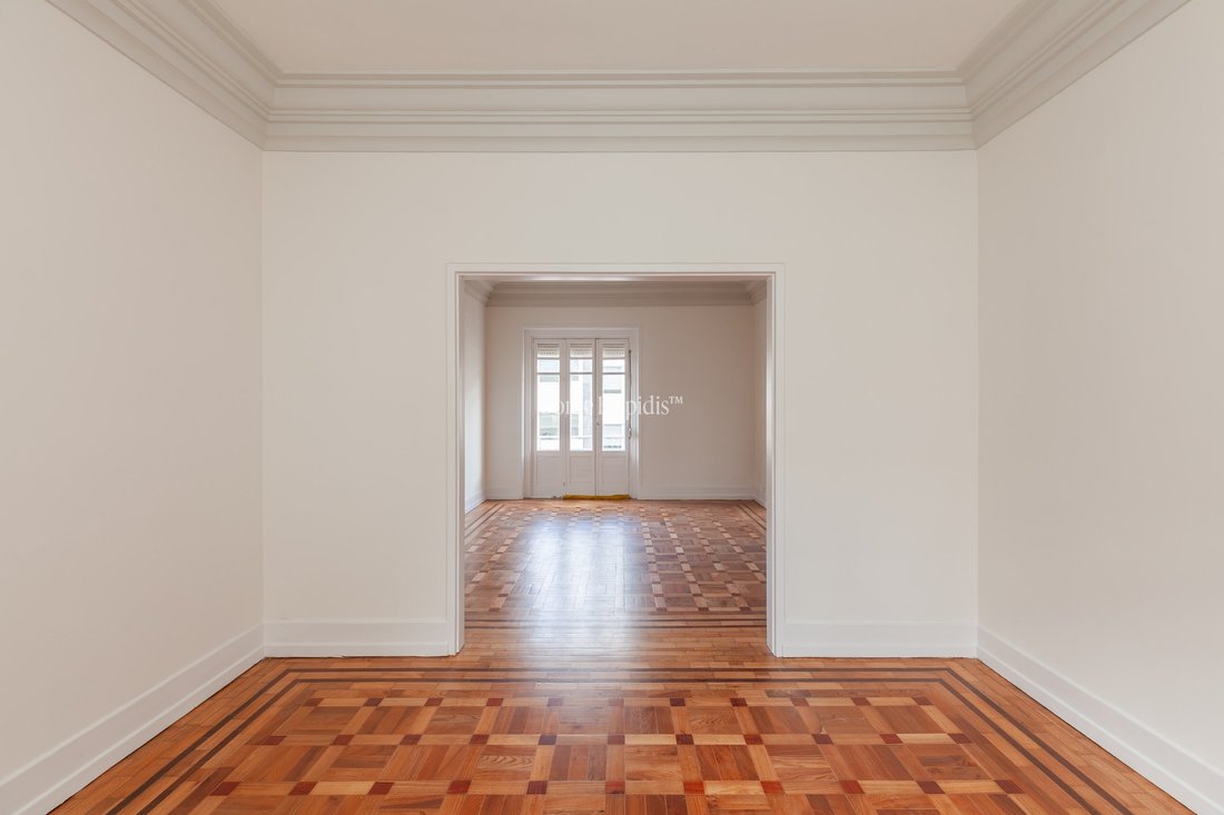 Apartment in Santo Antonio, Lisbon, Portugal 2 - 15394876