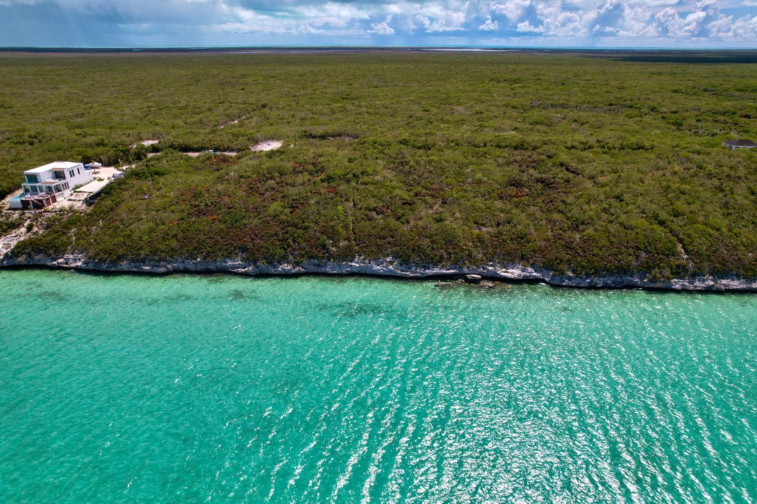 Land in Bottle Creek, Caicos Islands, Turks and Caicos Islands 3 - 15394574
